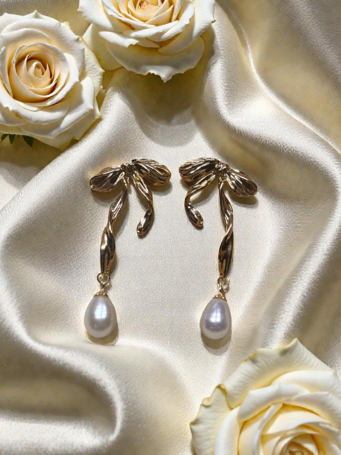 Ribbon Pearl Earrings